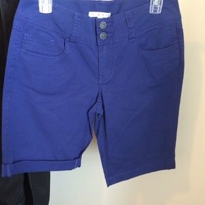 NWOT Lou Short. Cobalt.