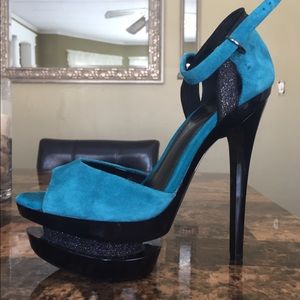 Jessica Simpson Heels
