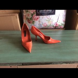 Steve Madden orange heels
