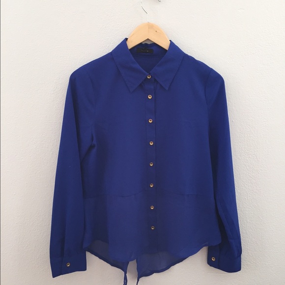 ❌SOLD❌ Blue Button Down