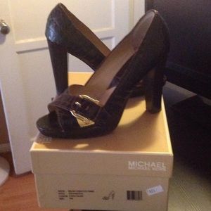 Michael Kors Milan Crocco Pump