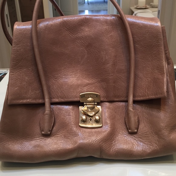 Camel mui mui accordian purse