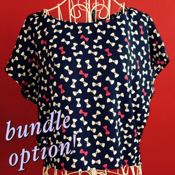 Bow-Tie Pattern Shirt with Button Back