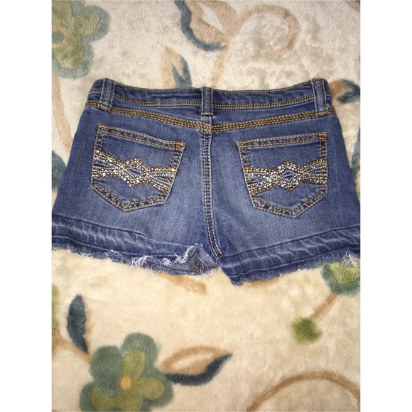 Denim shorts - Picture 2 of 2