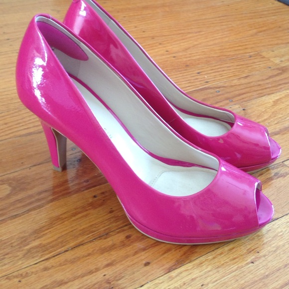 Anne Klein Shoes - Anne Klein heels.  Beautiful condition sz 7