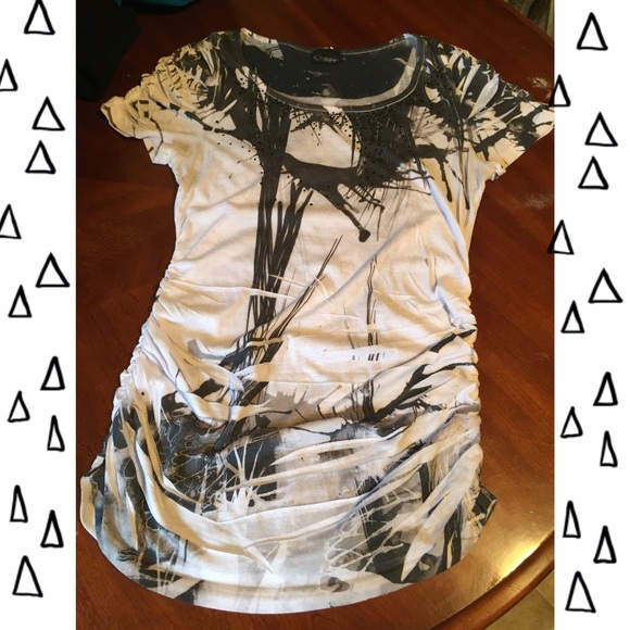 •Daytrip Rhinestone Accent Shirt•