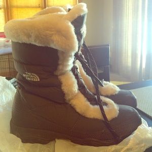 North face women's Nuptse Fur Boots