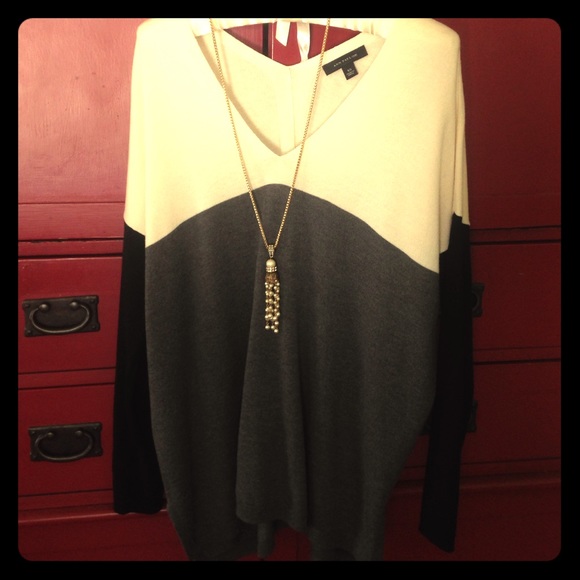 Color block tunic sweater
