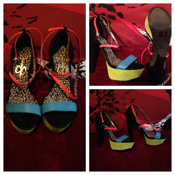 Jessica Simpson Multicolored strappy heel