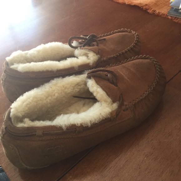 Women's Dakota Ugg moccasin
