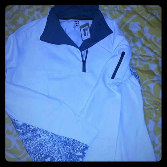 Title Nine Women's pullover with zipper, brand new - Picture 1 of 4