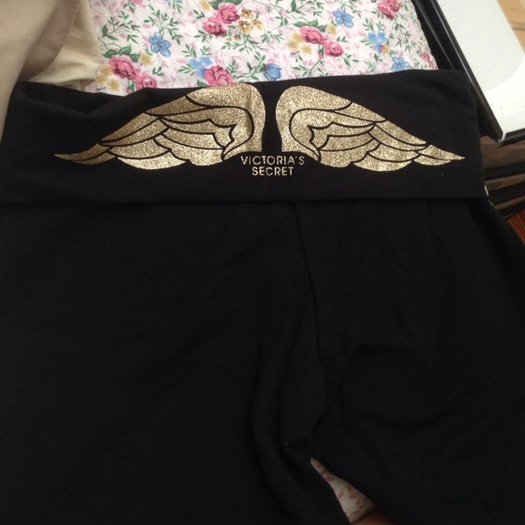 BRAND NEW VICTORIA SECRET LEGGING YOGA PANTS