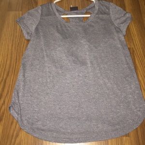Grey tshirt with open back