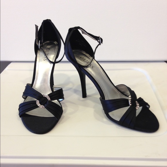 NWB Guess dress sandals 8.5