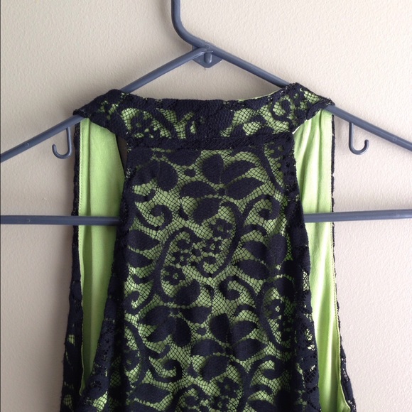 Ladies Top - Picture 2 of 4