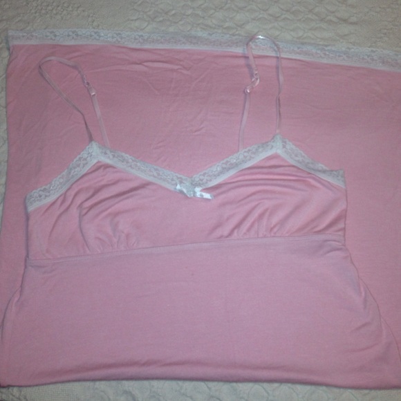 💗Super soft pink Gap Body nightgown💗