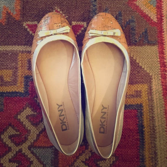 DKNY flats only worn once