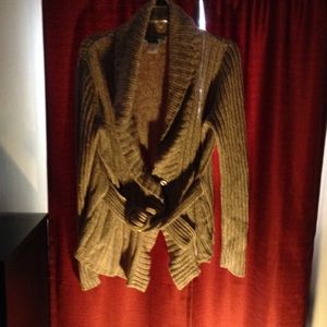 Tan sweater jacket, size M.