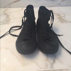 Black converse high tops