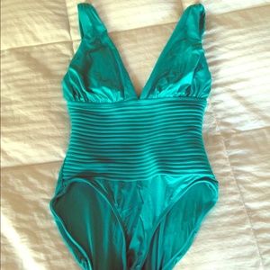 NWOT Badgley Mischka one piece swimsuit, size 6