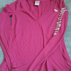 Long sleeve v-neck tee