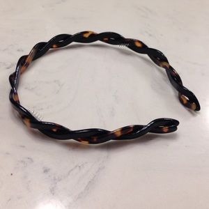 Two headbands: Tortoise shell and brown headband