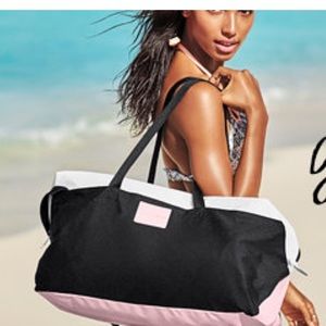 Victoria secret getaway bag