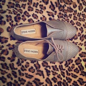 Steve Madden, never worn
