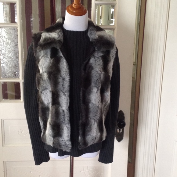Faux fur zipper vest