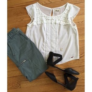 White sheer ruffle front top in great condition