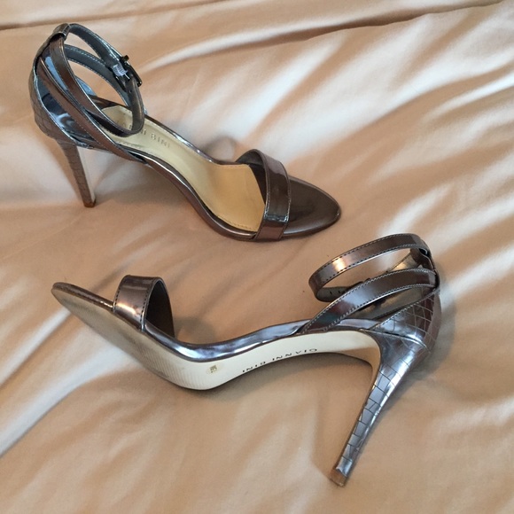 Pewter 4 in sandals