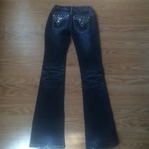 Dark jeans, they kind of look like Miss Me's!