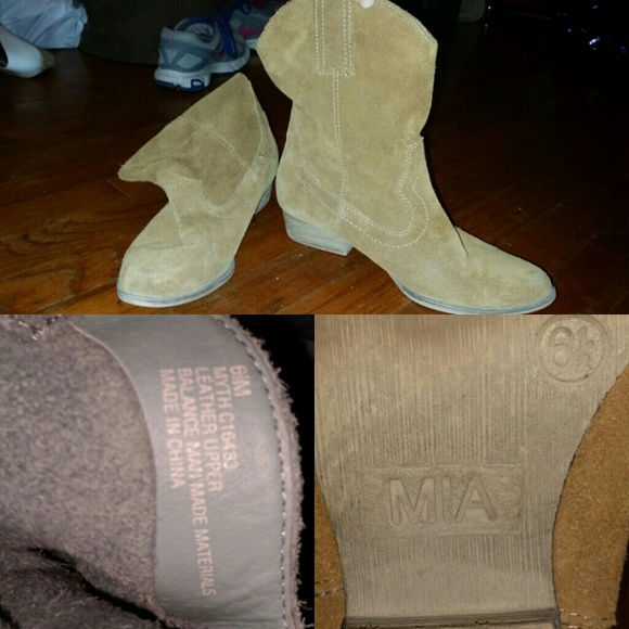 Cute tan boots!