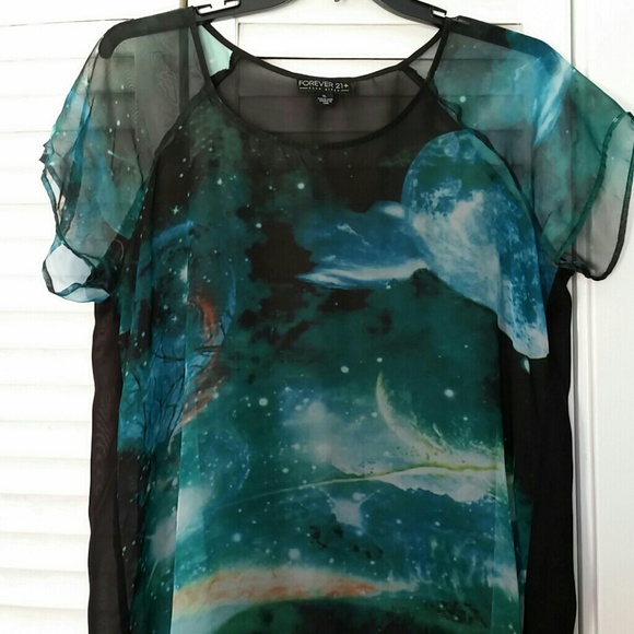 Mesh galaxy hi-low shirt