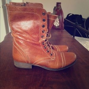 Steve Madden Troopa boots