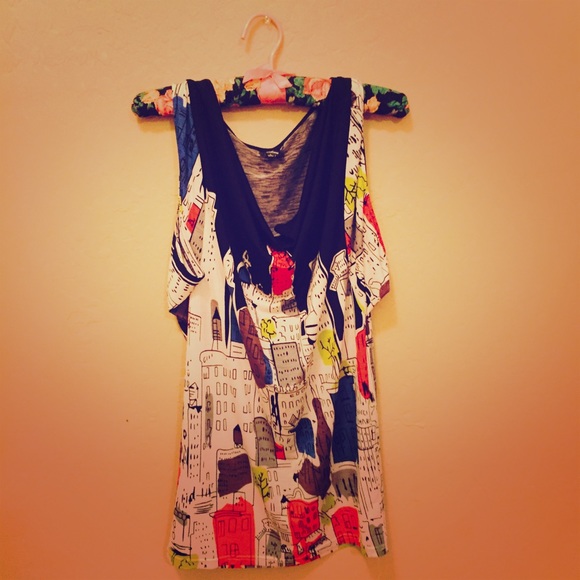 💋HOST PICK!Skyscraper Tank Top🌇