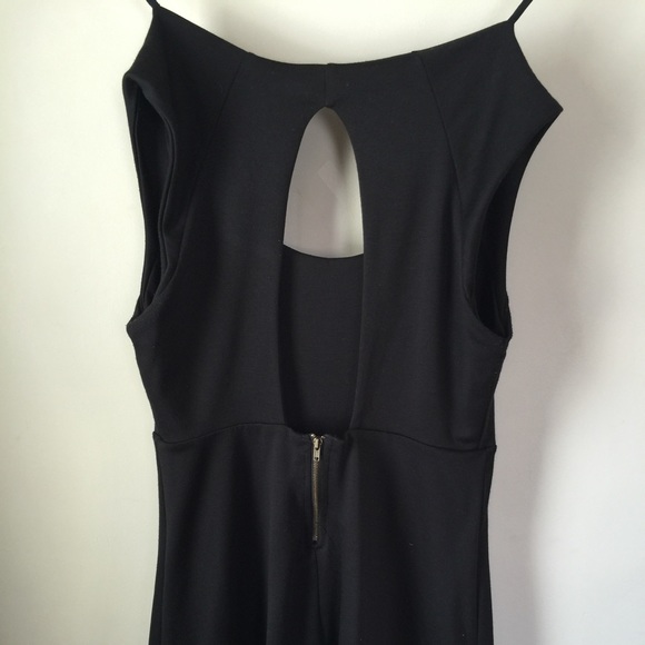 Dress - Picture 3 of 4