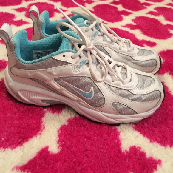Sporty Nike Women's Running Tennies