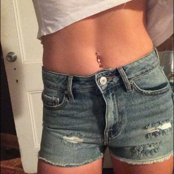 Kendall & Kylie Denim Shorts - Picture 3 of 4