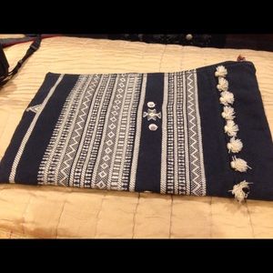 Madewell Pouch