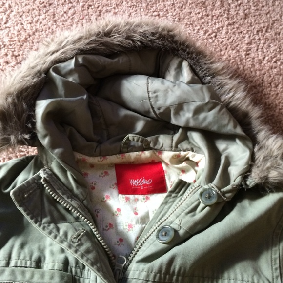 Jacket - Picture 3 of 3