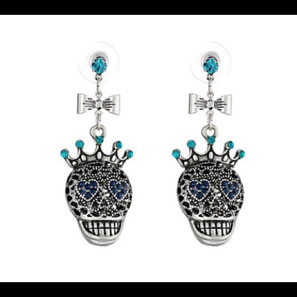 BetsyJohnson Enhancers Skull Crop Earrings