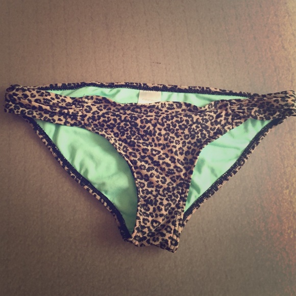 Target brand leopard bikini bottoms