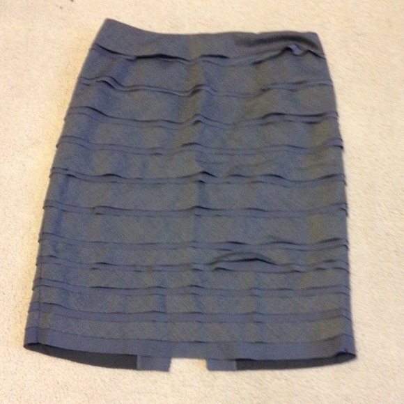 Gray pencil skirt