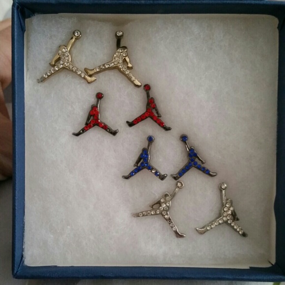 Jordan earrings set of 4