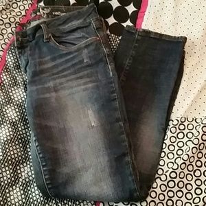 "Flirty" Refuge Skinny Jeans.