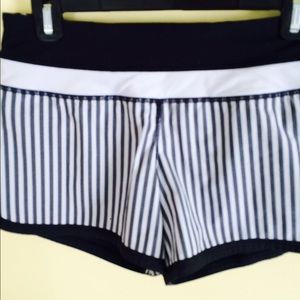 Lulu lemon speed short 2 way stretch