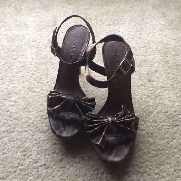 Cute Leopard Gianni Bini Heels! - Picture 1 of 3
