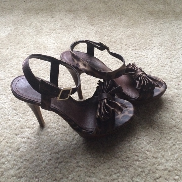 Cute Leopard Gianni Bini Heels! - Picture 2 of 3