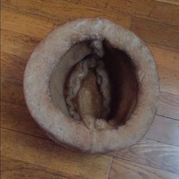 Authentic chestnut shearling hat - Picture 3 of 3